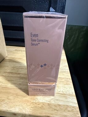 skinbetter science Even Tone Correcting Serum – Pink